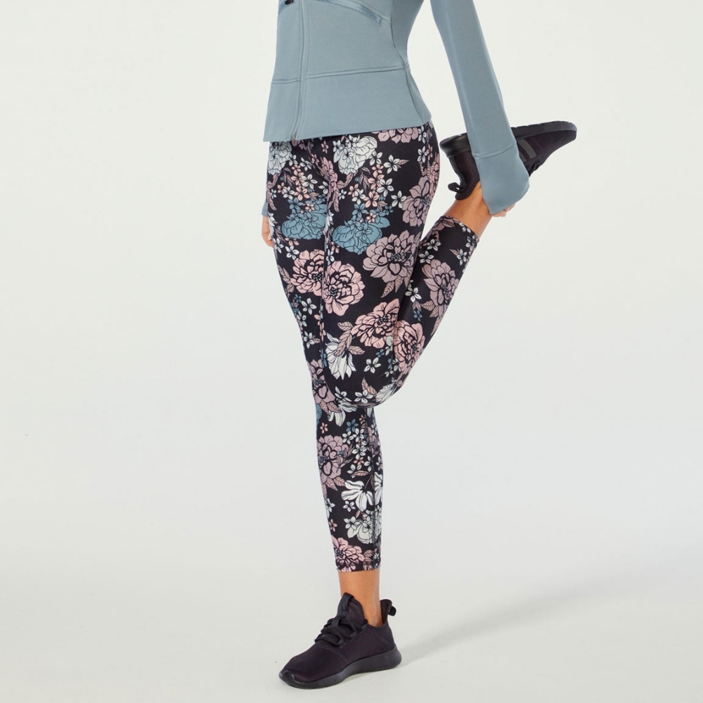 NWT Winter Wonderland Leggings